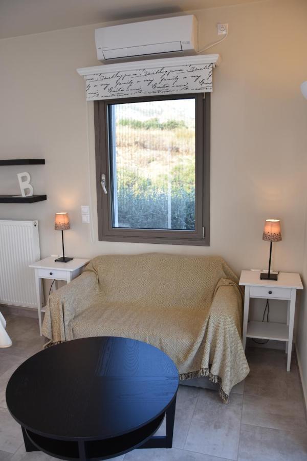 Ελιάδες - Eliades Apartments Karystos  Buitenkant foto