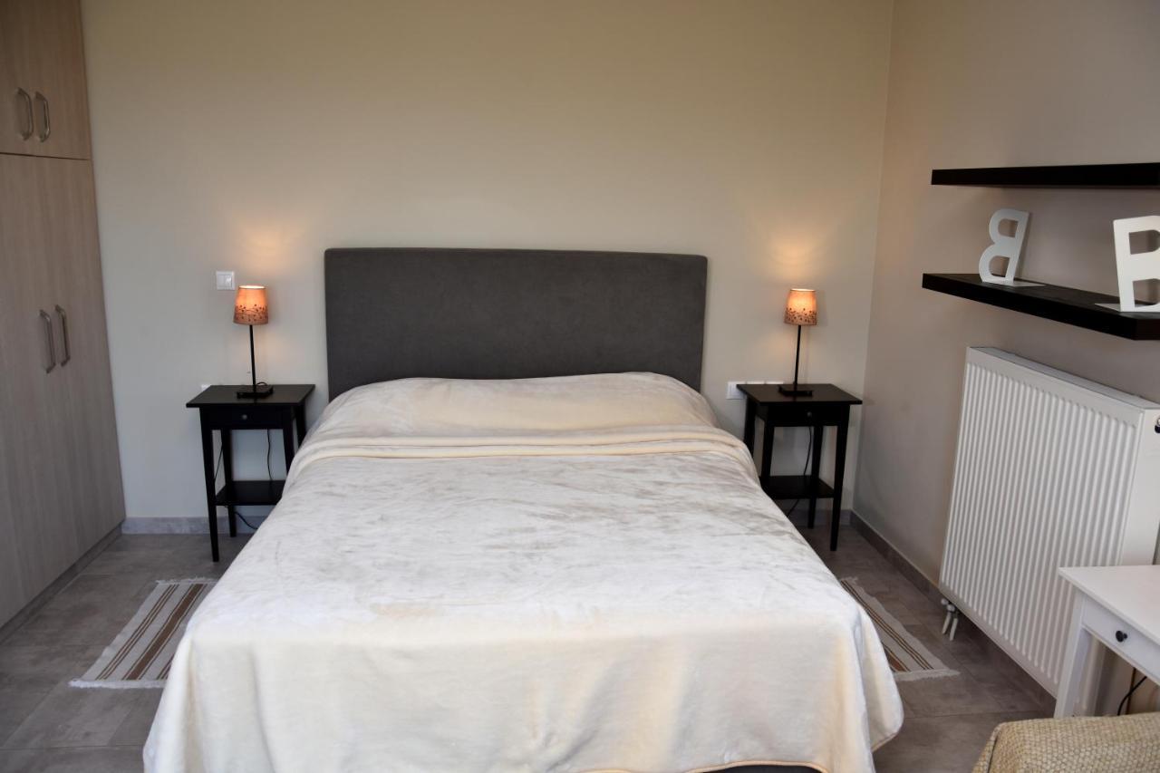 Ελιάδες - Eliades Apartments Karystos  Buitenkant foto