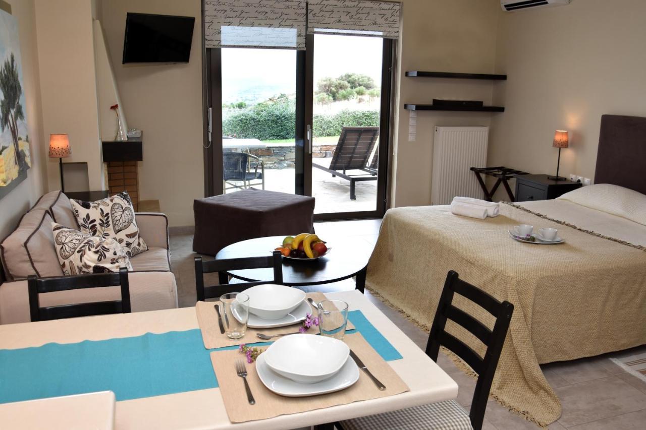 Ελιάδες - Eliades Apartments Karystos  Buitenkant foto