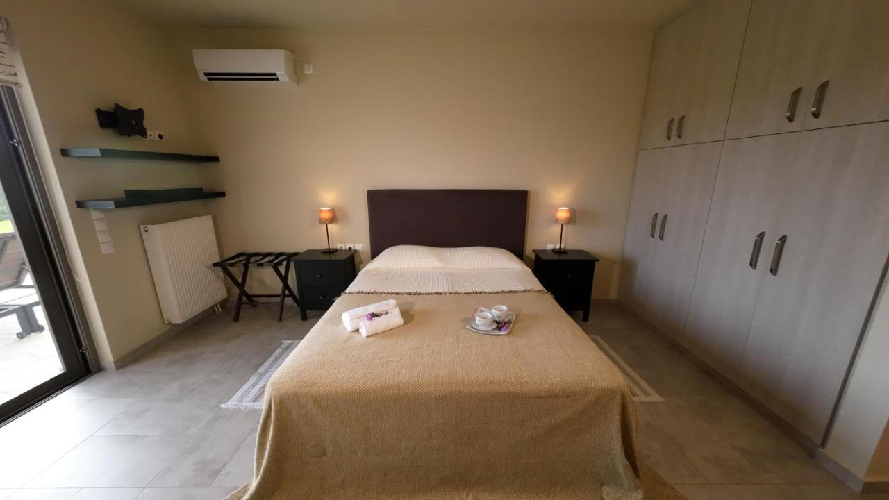 Ελιάδες - Eliades Apartments Karystos  Buitenkant foto
