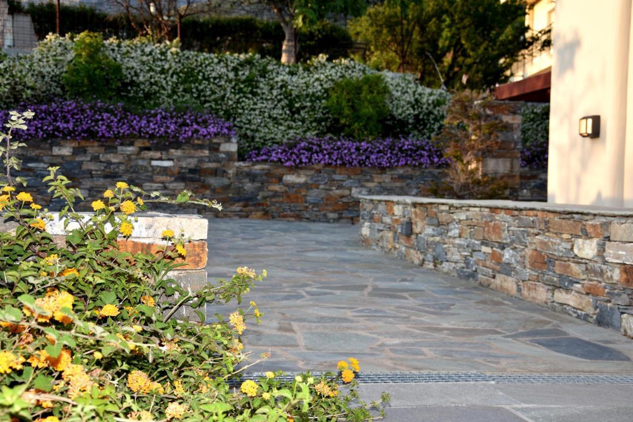 Ελιάδες - Eliades Apartments Karystos  Buitenkant foto